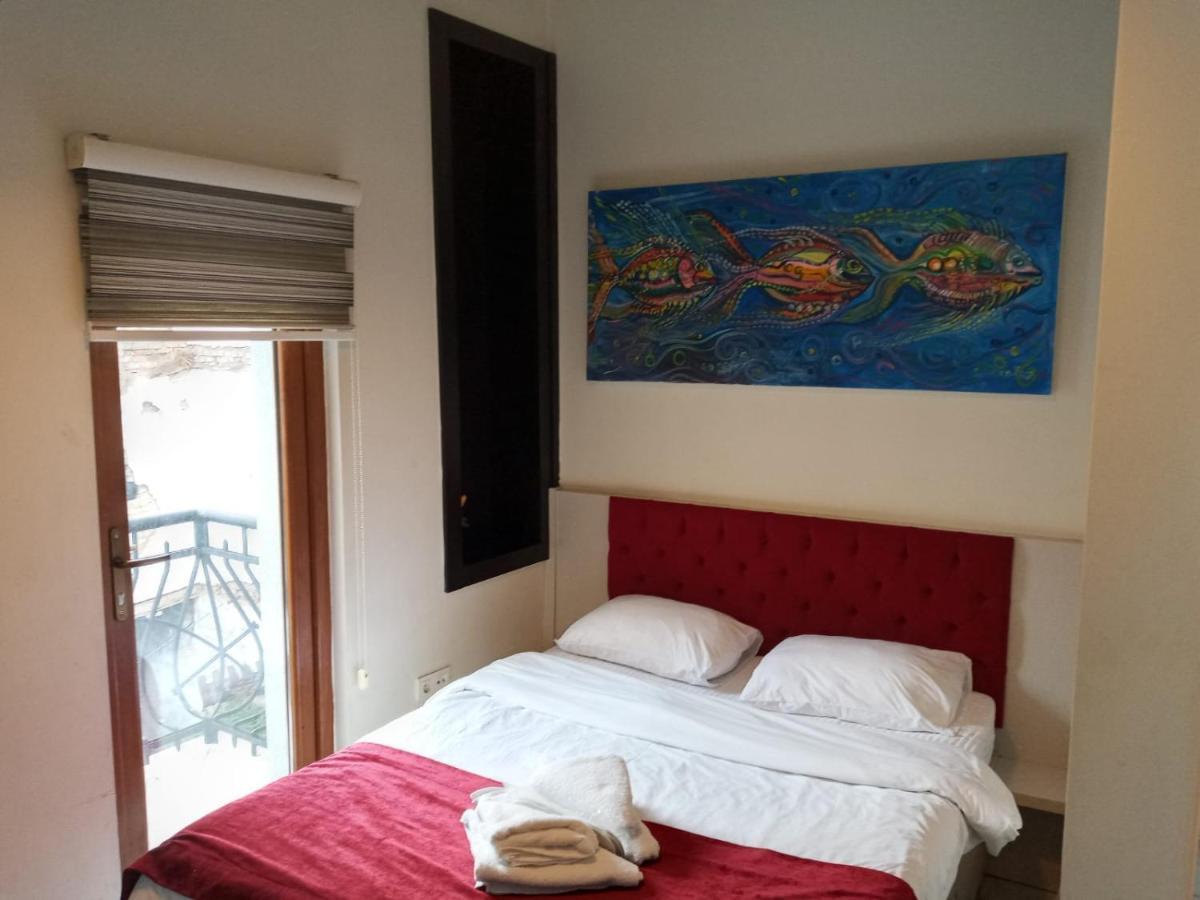 Taksim Sem House 2*